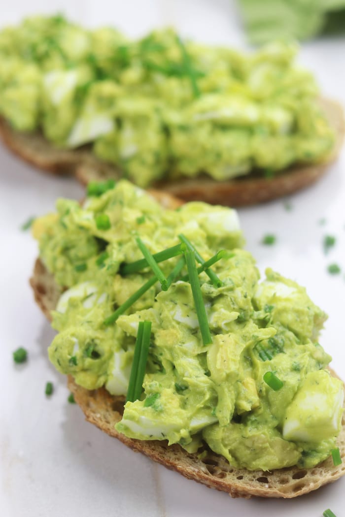 How To Make Easy Avocado Egg Salad- The Fed Up Foodie