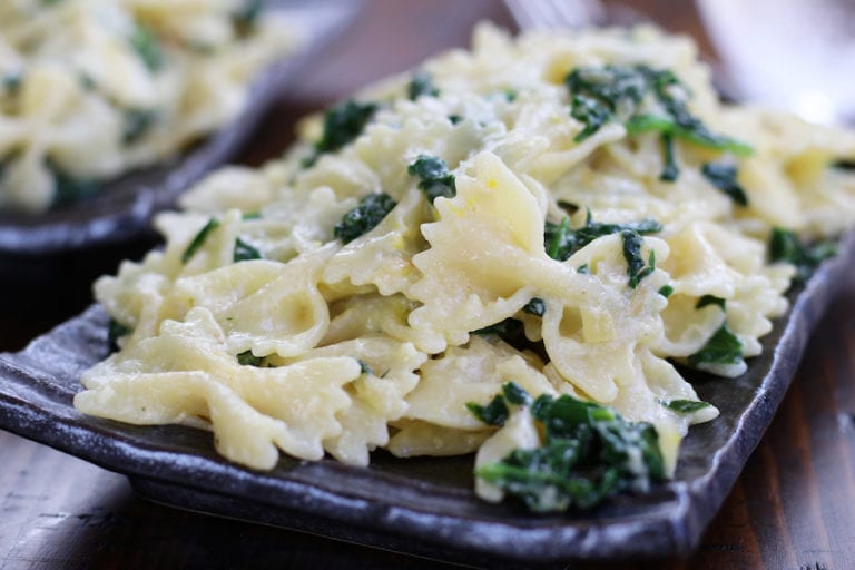 How To Make Simple Creamy Farfalle Pasta With Spinach 7345