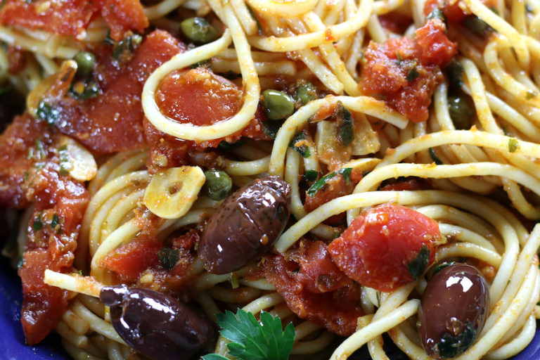 Easy Weeknight Spaghetti alla Puttanesca- The Fed Up Foodie