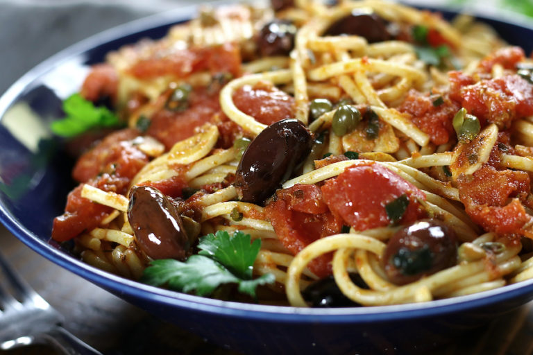 Easy Weeknight Spaghetti alla Puttanesca- The Fed Up Foodie