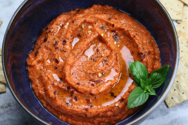 Quick Roasted Red Pepper Dip {Luxurious & Healthy}